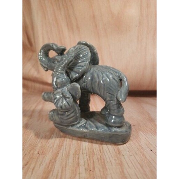 Ceramic Mama & Baby African Elephant s 4.5" by 4.5" 1 Handmade - Picture 3 of 12